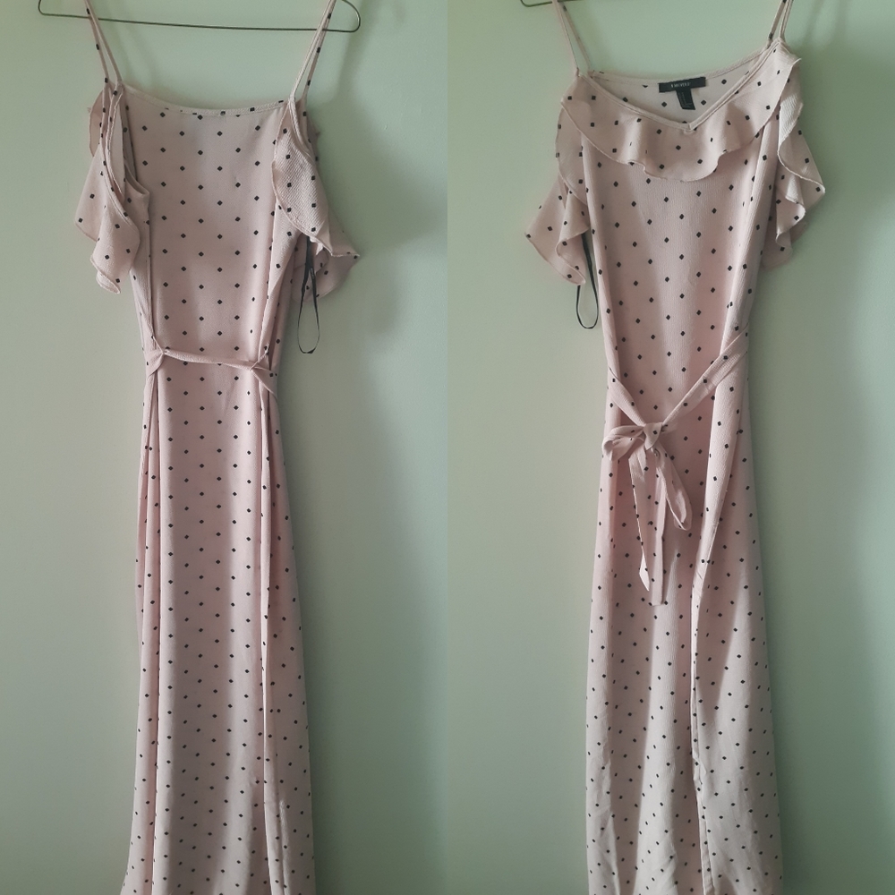 Light pink patterned dress